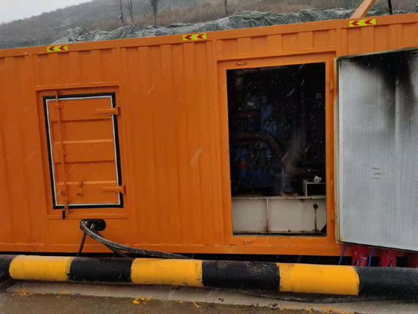 峡江发电机出租 柴油发电机组电压低报警怎么办？
